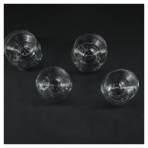 Sæt med 4 glas (str. 4 stk Ø 6 cm højde 11,5 cm)