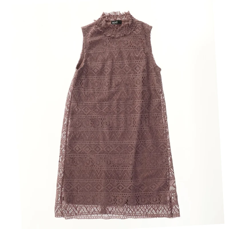 Ærmeløs blondelkjole fra Mono (str. 152)