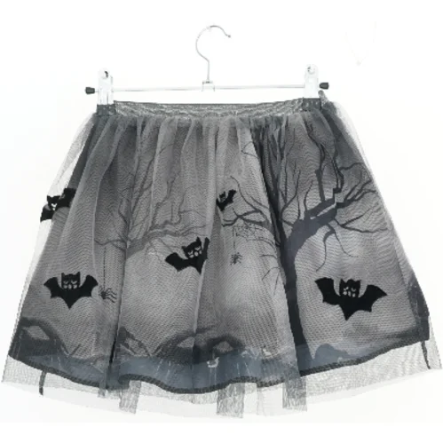 Halloween nederdel med skeletdesign fra H&M (str. 122)