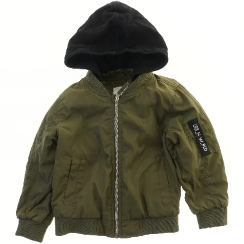 Bomberjakke med hætte fra Lindex (str. 104)