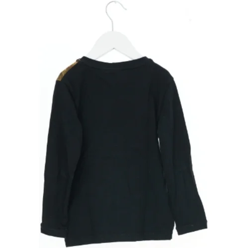 Børnebluse med løveprint fra Molo (str. 110)