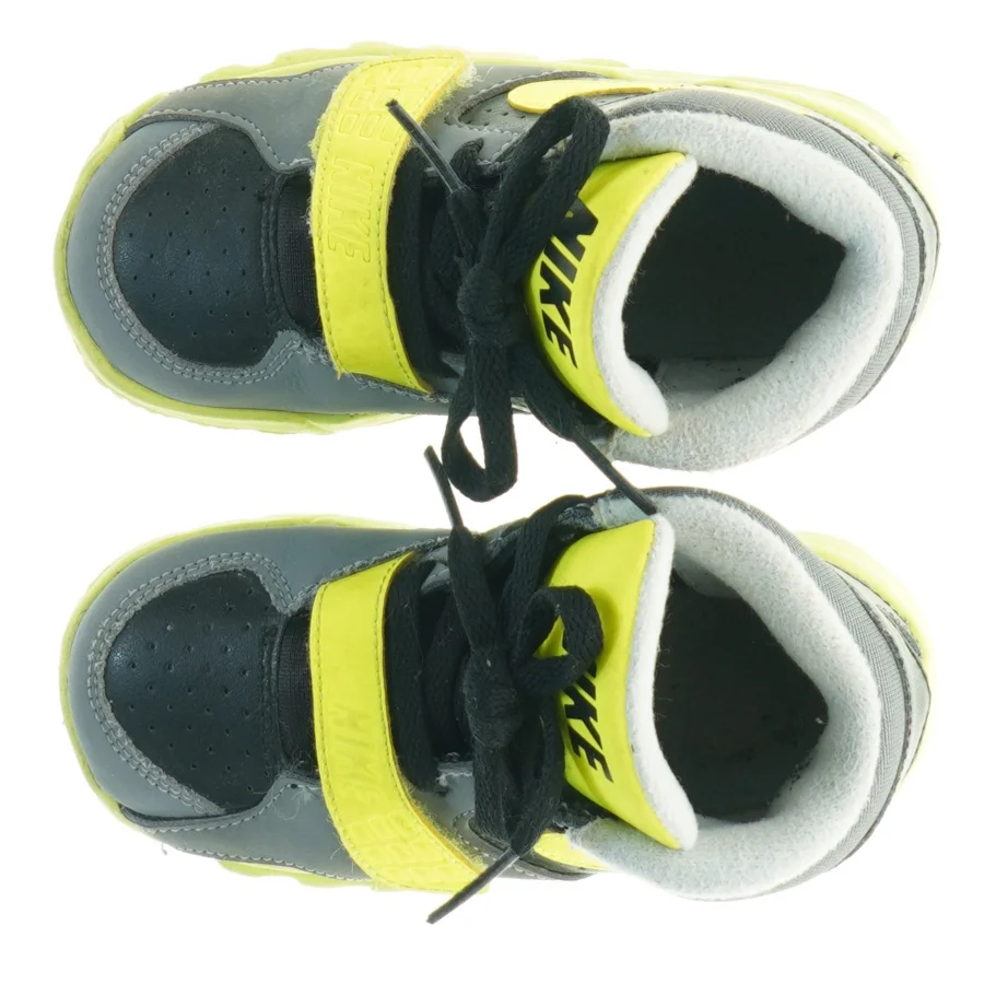 Nike børnesko fra Nike (str. 25)