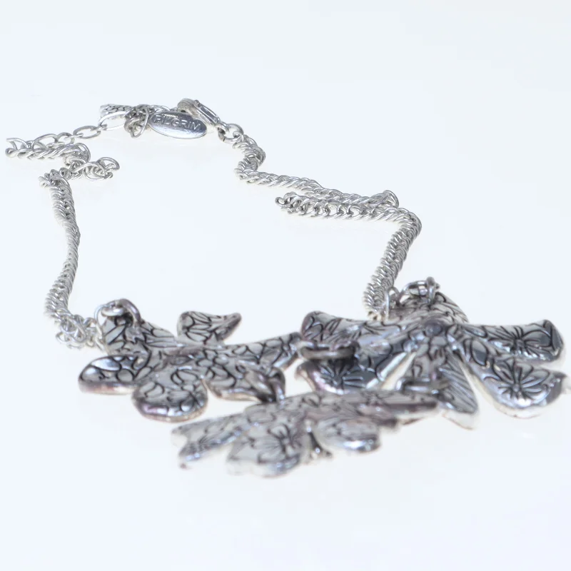 Blomstret halskæde med tre vedhæng fra Pilgrim (str. 50 cm)