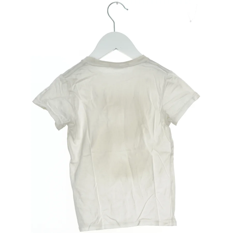 Hvid T-shirt med talprint fra Siri Jeans (str. 104)