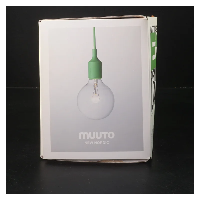 Muuto E27 pendellampe i lilla fra Muuto (str. 18 cm)