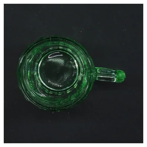 Vintage Grøn glaskrus med håndtag (str. Ø 5,5 cm længde 8 cm)