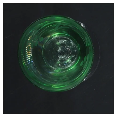 Vintage grønt vinglas med mønster (str. Ø 6 cm længde 15 cm)