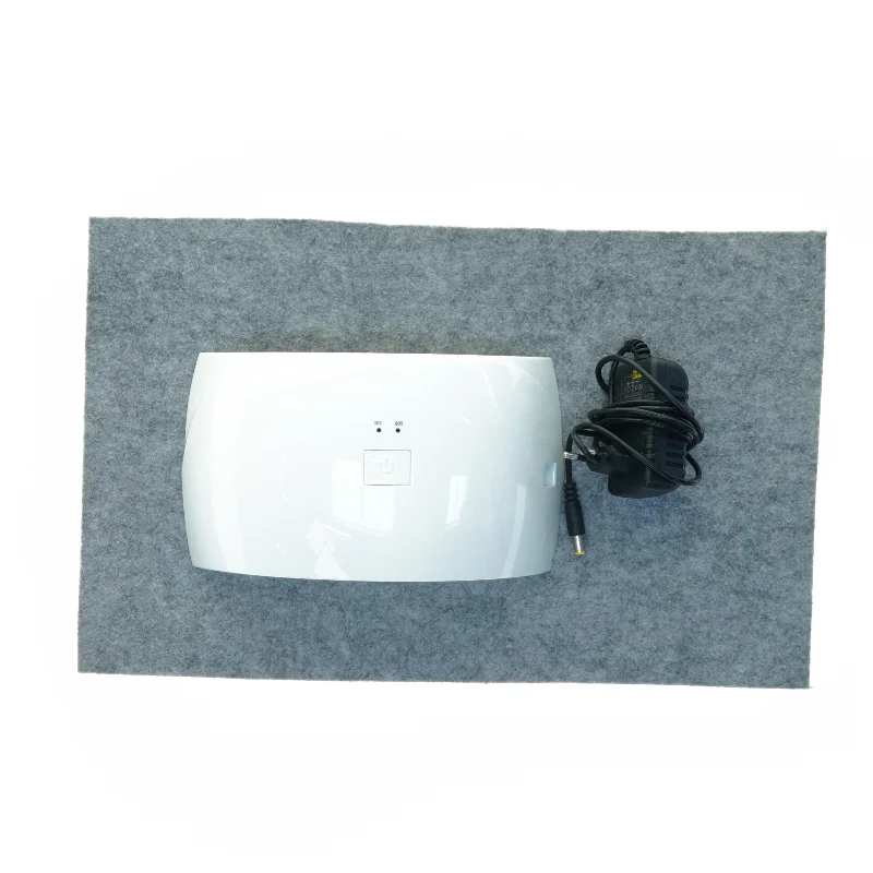 Negle lampe (str. 20 x 12)