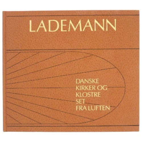 Bog om danske kirker og klostre set fra luften