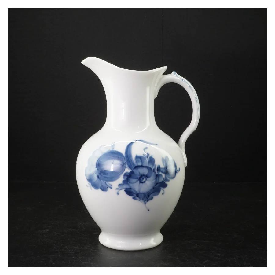 Blå Blomst chokoladekande med låg fra Royal Copenhagen