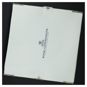 Royal Copenhagen Blå blomst Riflet Fad fra Royal Copenhagen