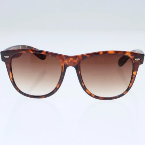 Solbriller med brun tortoise stel fra Gina Tricot (str. 15 cm)