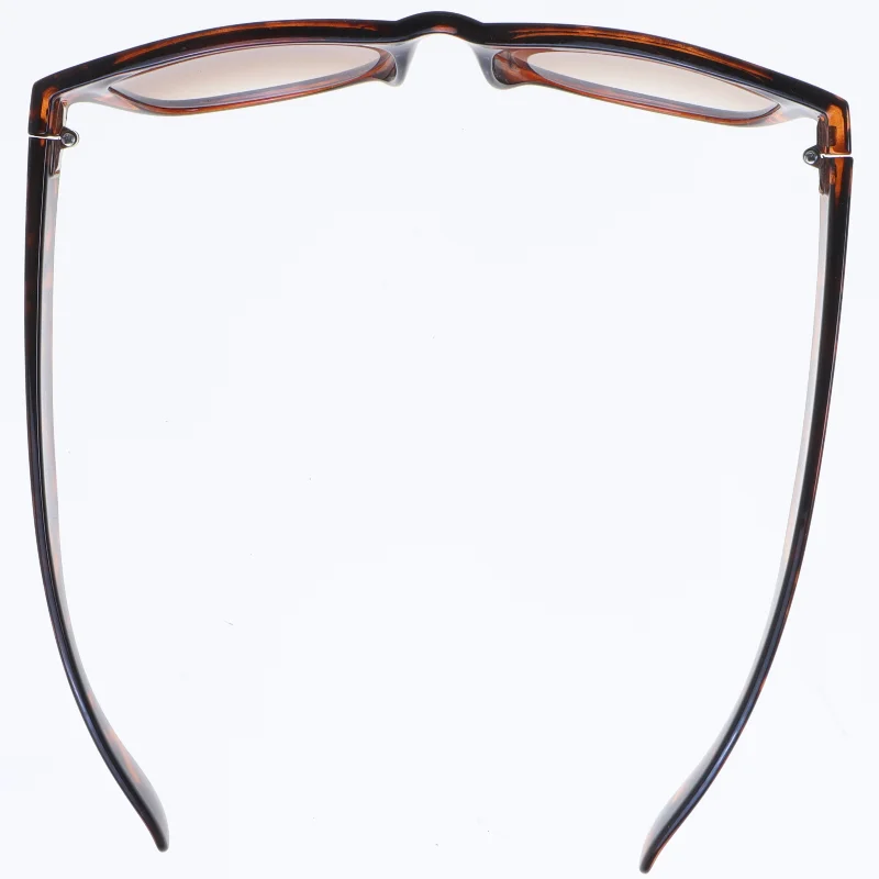 Solbriller med brun tortoise stel fra Gina Tricot (str. 15 cm)