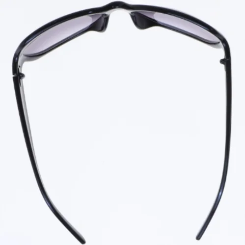 Solbriller med sorte stel fra Forever 21 (str. 14,5 cm)