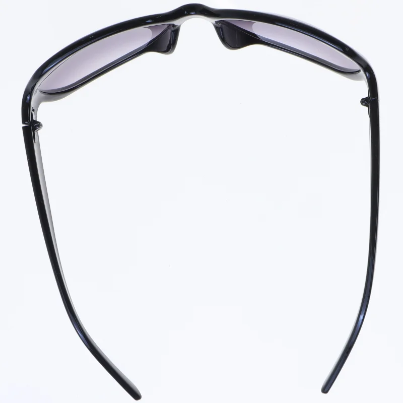 Solbriller med sorte stel fra Forever 21 (str. 14,5 cm)