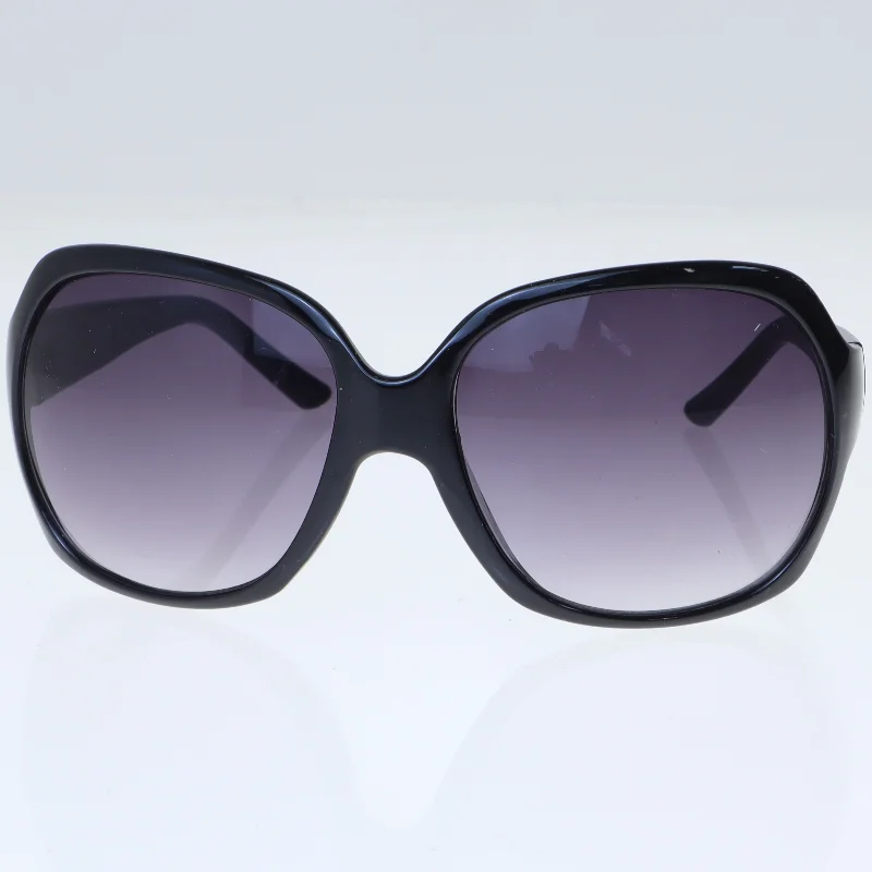 Solbriller med sorte stel fra Forever 21 (str. 14,5 cm)