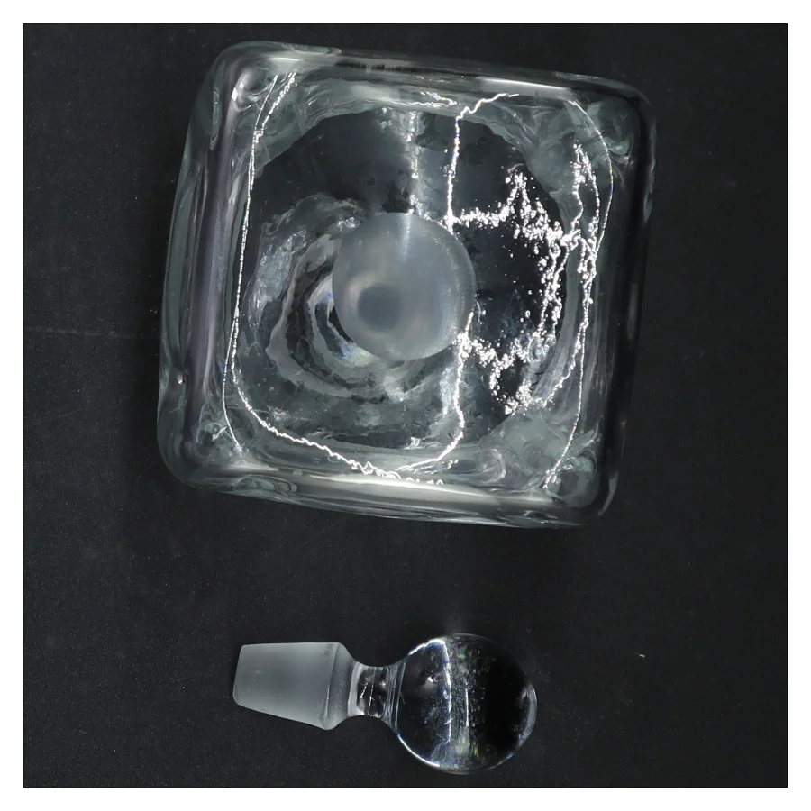 Glaskaraffel med prop (str. 14 cm)