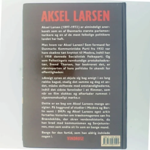 Aksel Larsen af Kurt Jacobsen (f. 1954) (Bog)
