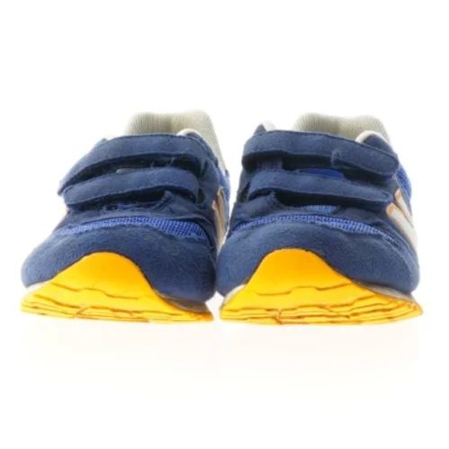Børnesko fra New Balance (str. 30 )