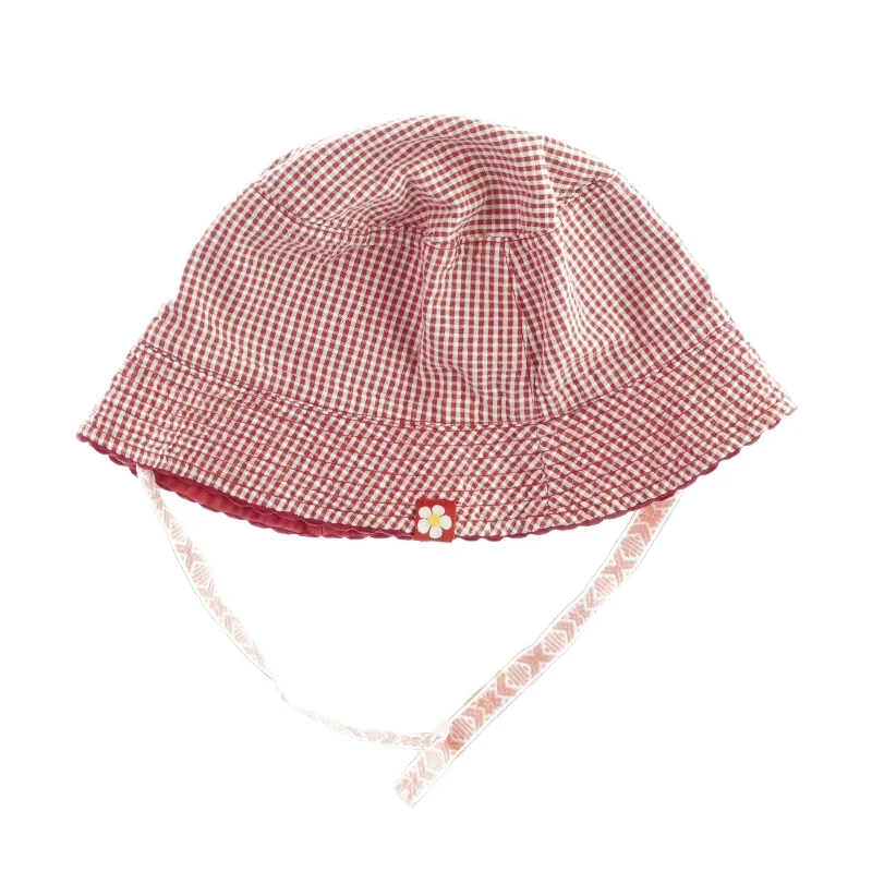 Solhat med snørre (str. ca. et år)