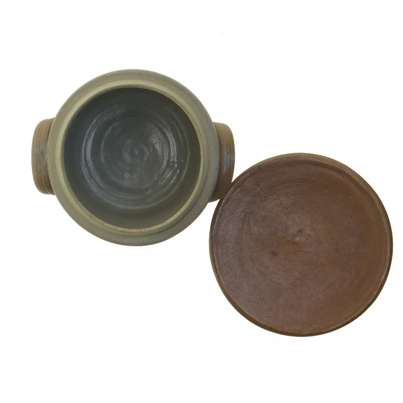 Keramikbeholder med låg (str. Ø. 12,5 cm. længde, 9,5 cm)