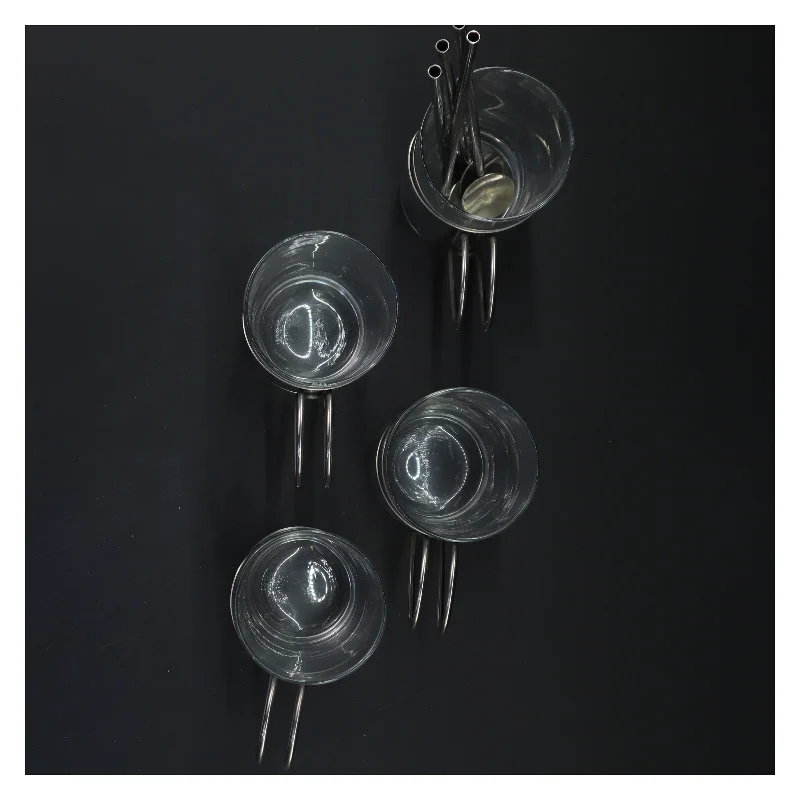 Glas med metalhåndtag (str. 13,5x6 cm)