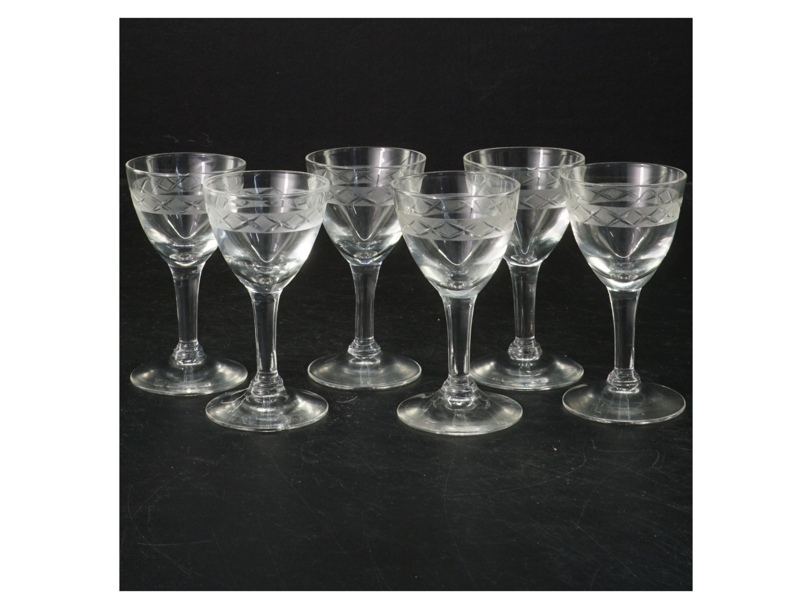 Sæt med 6 små glas (str. 9 cm)