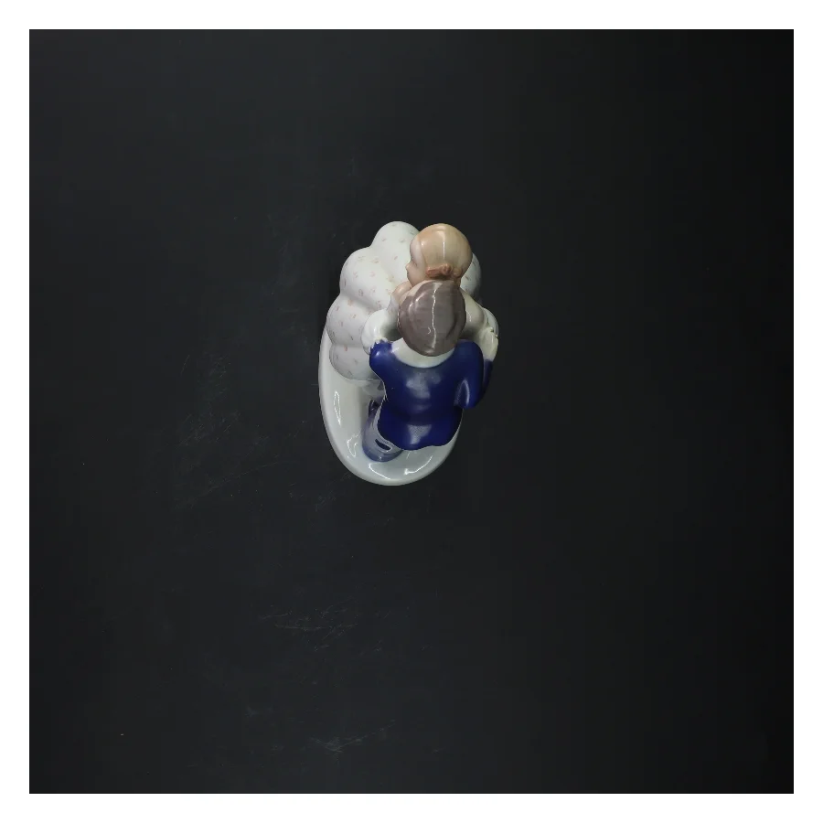 Porcelænsfigur af dansende par fra B&G (str. 19 cm)