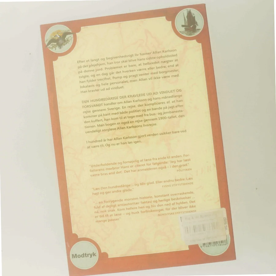 Den hundredårige der kravlede ud af vinduet og forsvandt af Jonas Jonasson (Bog)