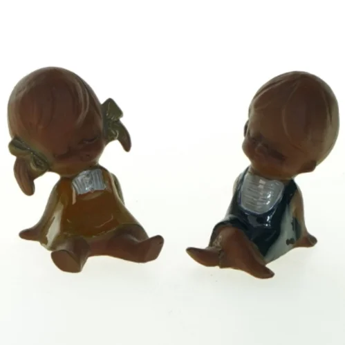 Porcelænsfigurer af børn (str. 8x7 cm)