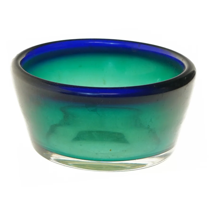 Farvet glasskål (str. Ø 19 cm)