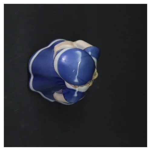 Porcelænsfigur af pige fra B&G (str. 16x8 cm)