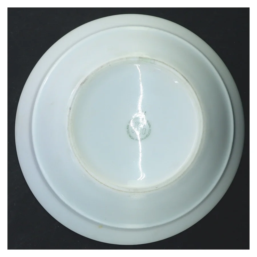 Hvid porcelænsskål fra B&G (str. Ø 14x4,5 cm)