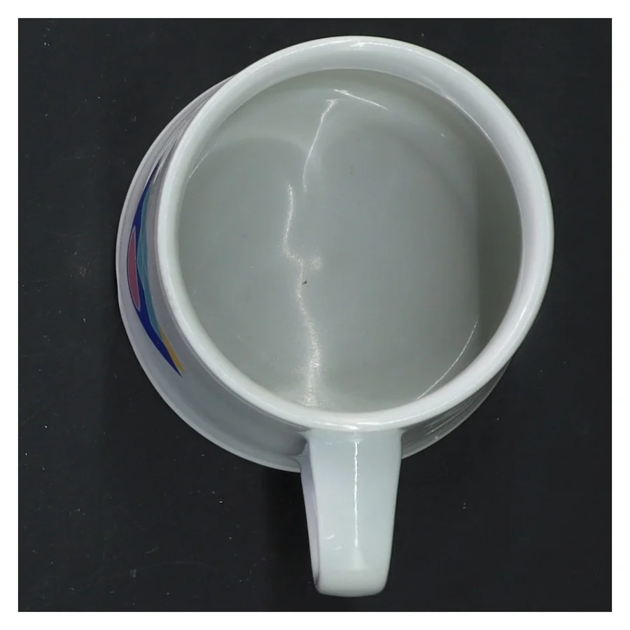 Kaffekop med farvet design (str. Ø 7,5x10 cm)