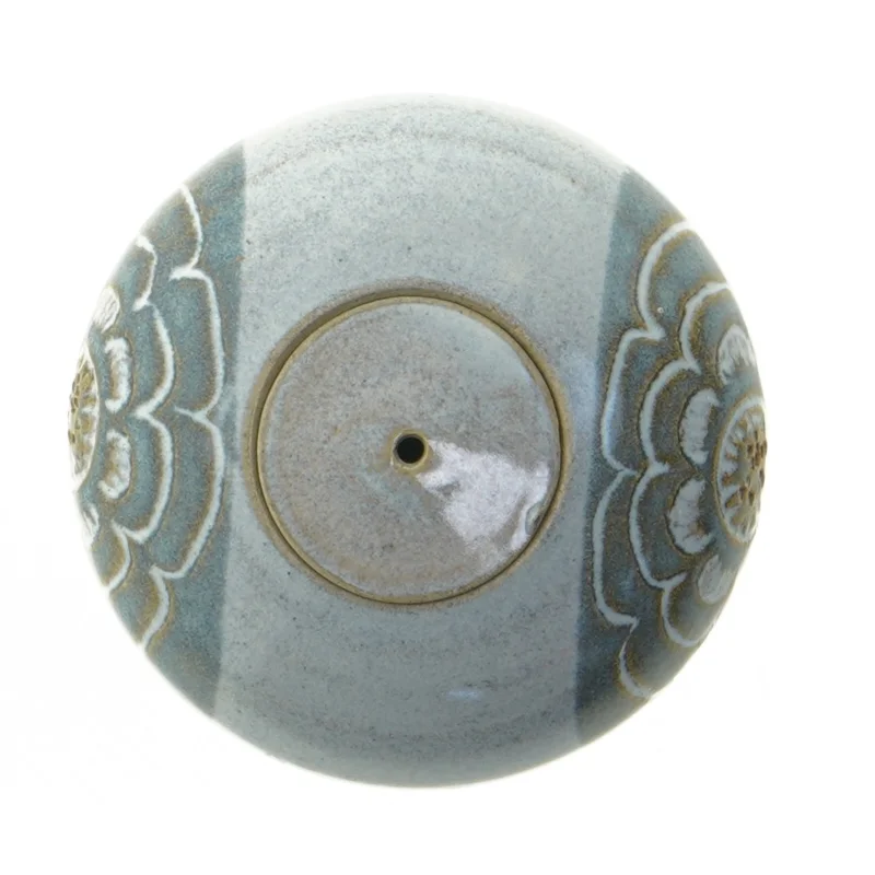 Keramik vase med blomsterdesign fra Hellerøe (str. 11 cm)