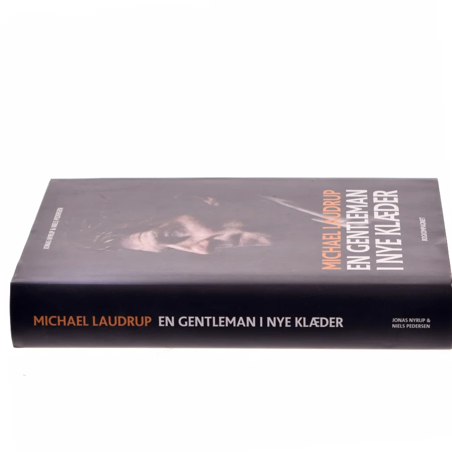 Michael Laudrup - en gentleman i nye klæder af Jonas Nyrup (Bog)
