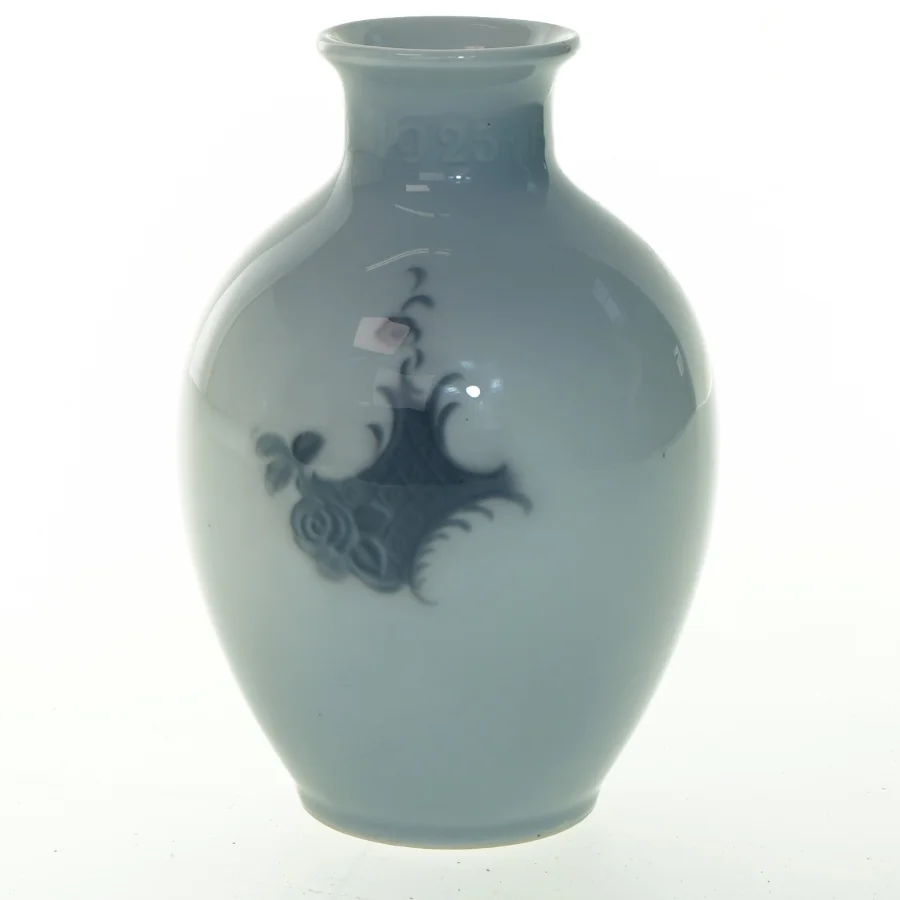 Porcelæns vase med maritimt motiv fra Royal Copenhagen (str. 18 cm)