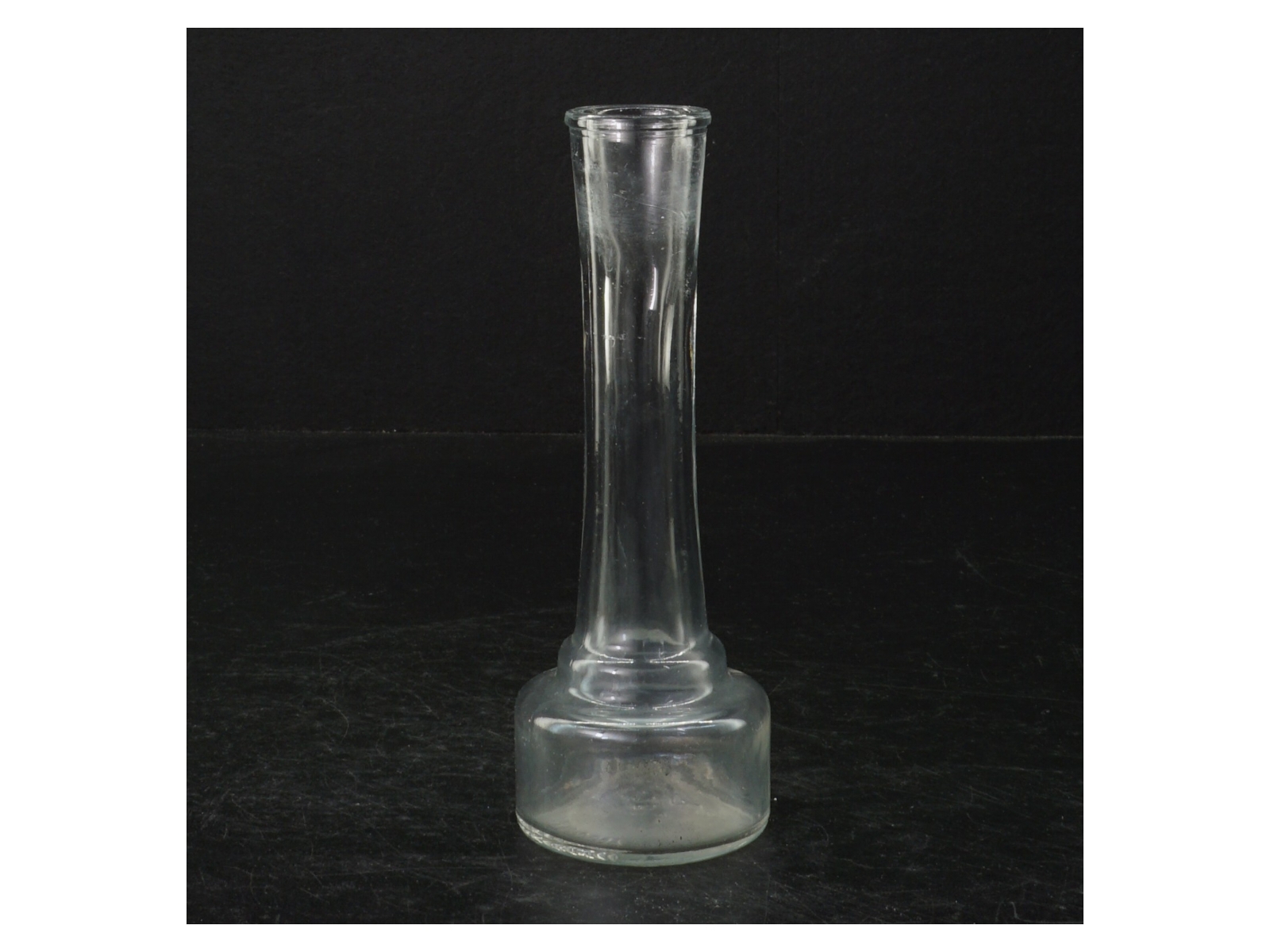 Glasvase (str. H. 15 cm ø. 5 cm)