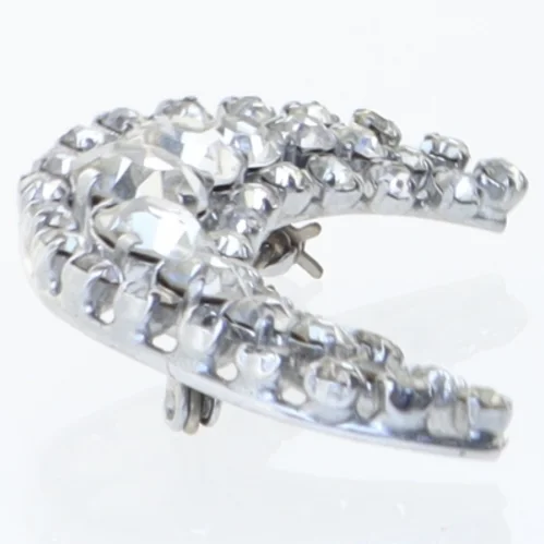 Broche med måneformede rhinsten (str. 5 cm)