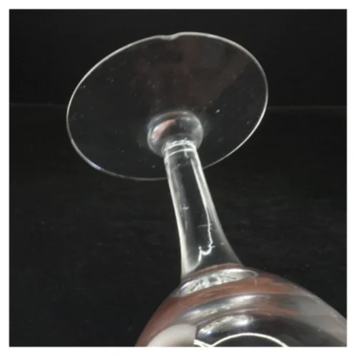 Sæt af seks vinglas (str. 13 cm)