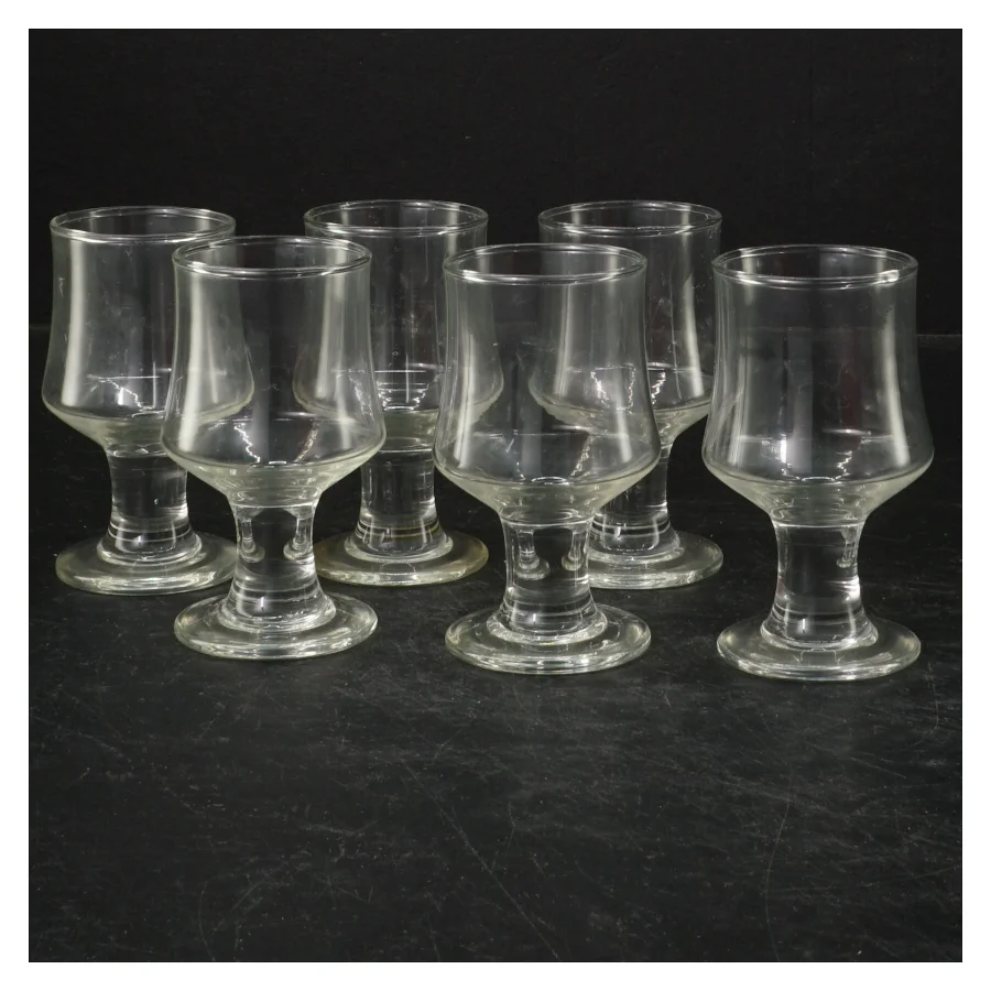 Seks små glas på 9 cm (str. 9 cm. 6 styk)