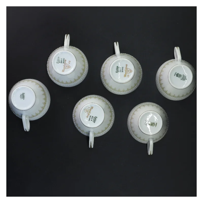 Porcelænskop og underkop sæt fra Royal Copenhagen (str. Ø 14&ø7,5x6,5 cm)