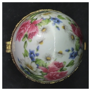 Porcelænsæg med blomster fra Tiger (str. 13 cm)