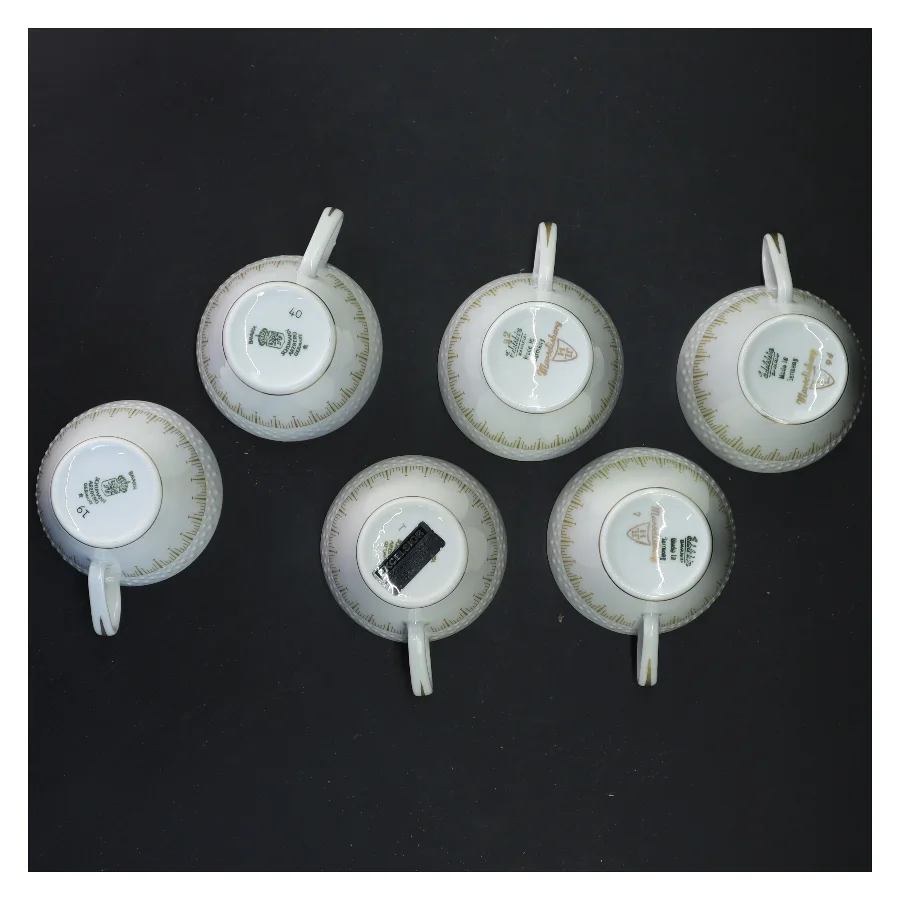 Kaffekopper og underkopper (str. Ø 14&ø7,5x6,5 cm) fra Royal Copenhagen