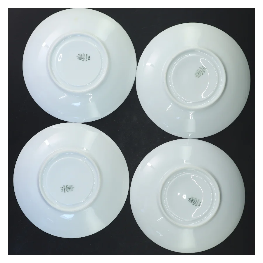 Porcelænssæt med kopper og tallerkener fra B&G (str. 9x11&ø16 cm)