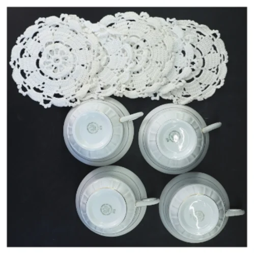 Porcelænssæt med kopper og tallerkener fra B&G (str. 9x11&ø16 cm)