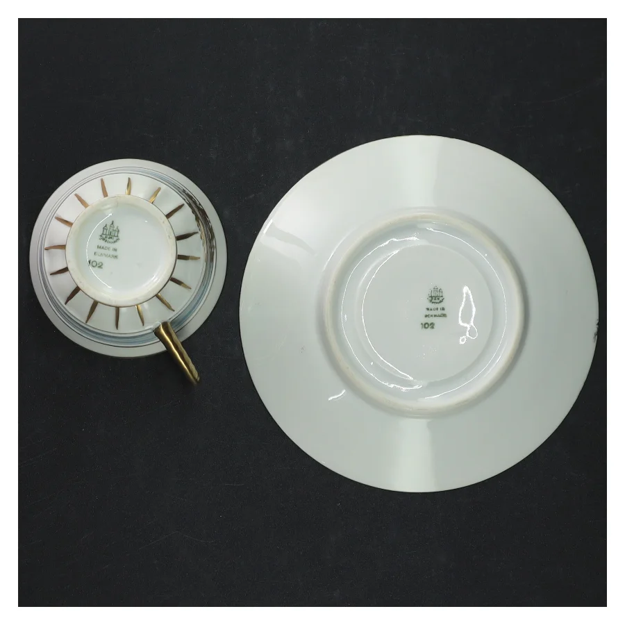 Porcelænskop og underkop fra B&G (str. Ø 7,5 cm h 7 cm. ø. 13 cm)