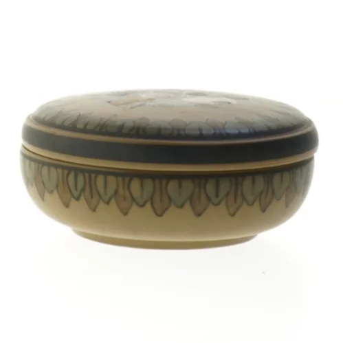 Rund dekoreret keramisk skål med låg L. Hjort (str. Ø 13 cm)