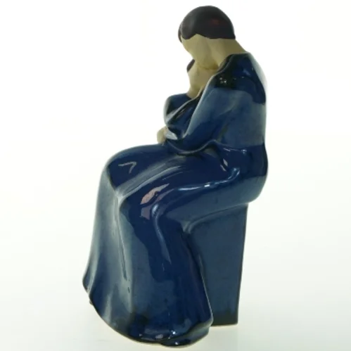 Keramikskulptur af omfavnende par fra JIE (str. 19 cm)