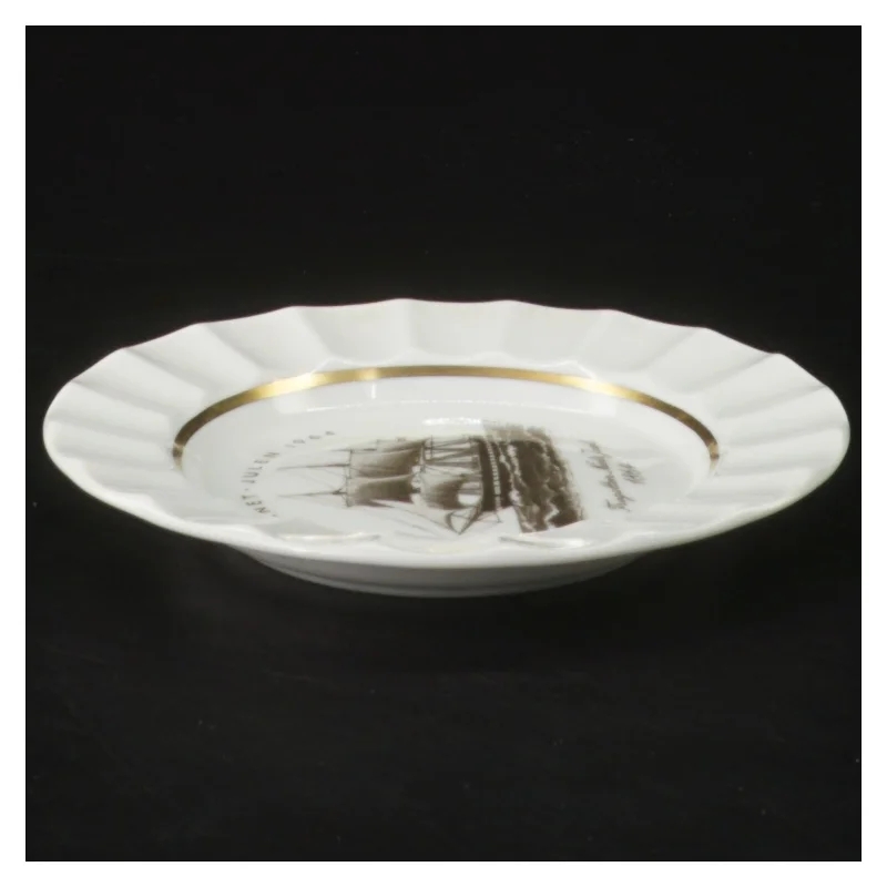 Royal Copenhagen tallerken med skibsmotiv fra Royal Copenhagen (str. Ø 12,5 cm)